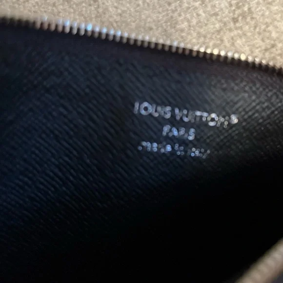 Authentic Louis Vuitton Coin Card Case Taigarama Black Monogram - Picture 4 of 5